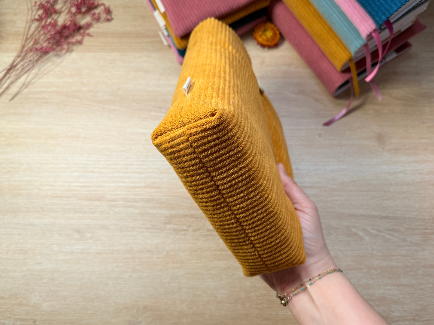 Pochette à livre - Velours Moutarde